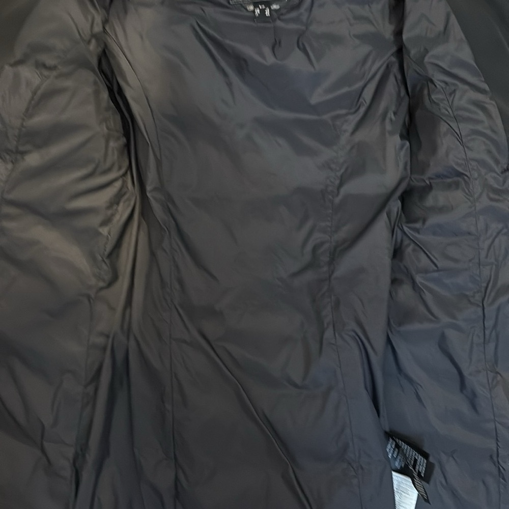 Danier Black Puffer Jacket with Faux Fur Collar - Picture 7 of 7